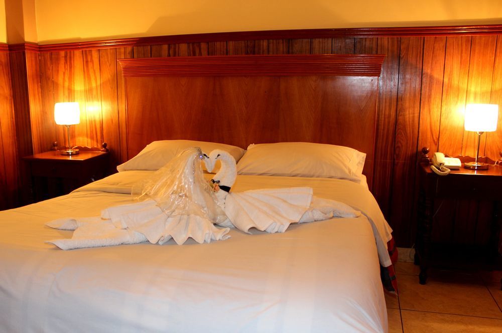Hotel El Tumi 2 Huaraz  Buitenkant foto